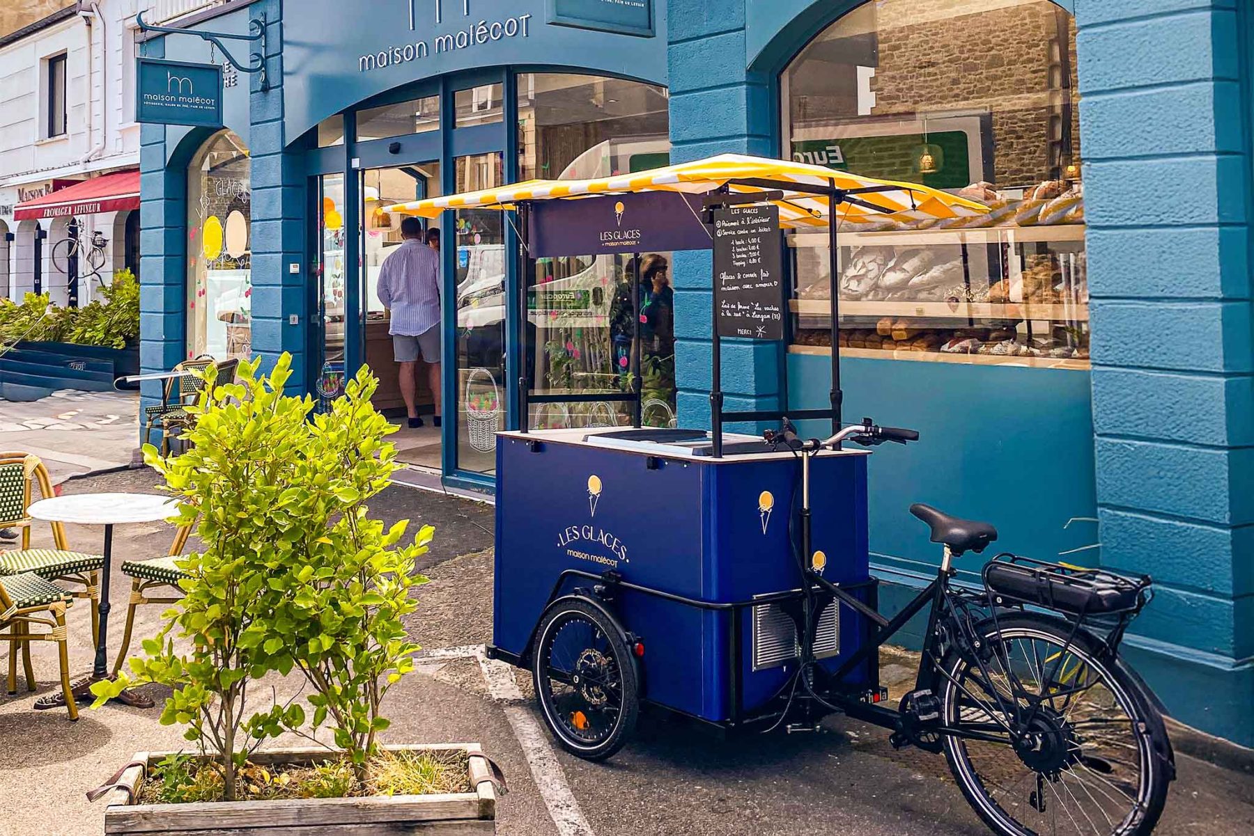 Triporteur vente de glaces